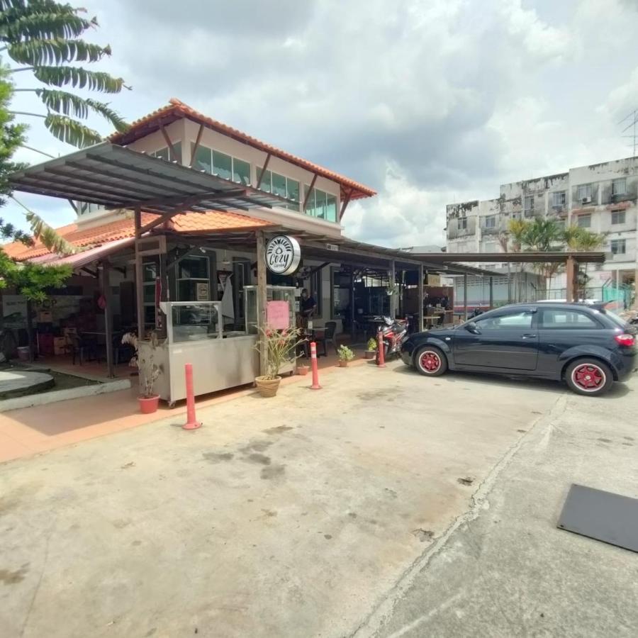 Cozzy Motel Malacca Bagian luar foto